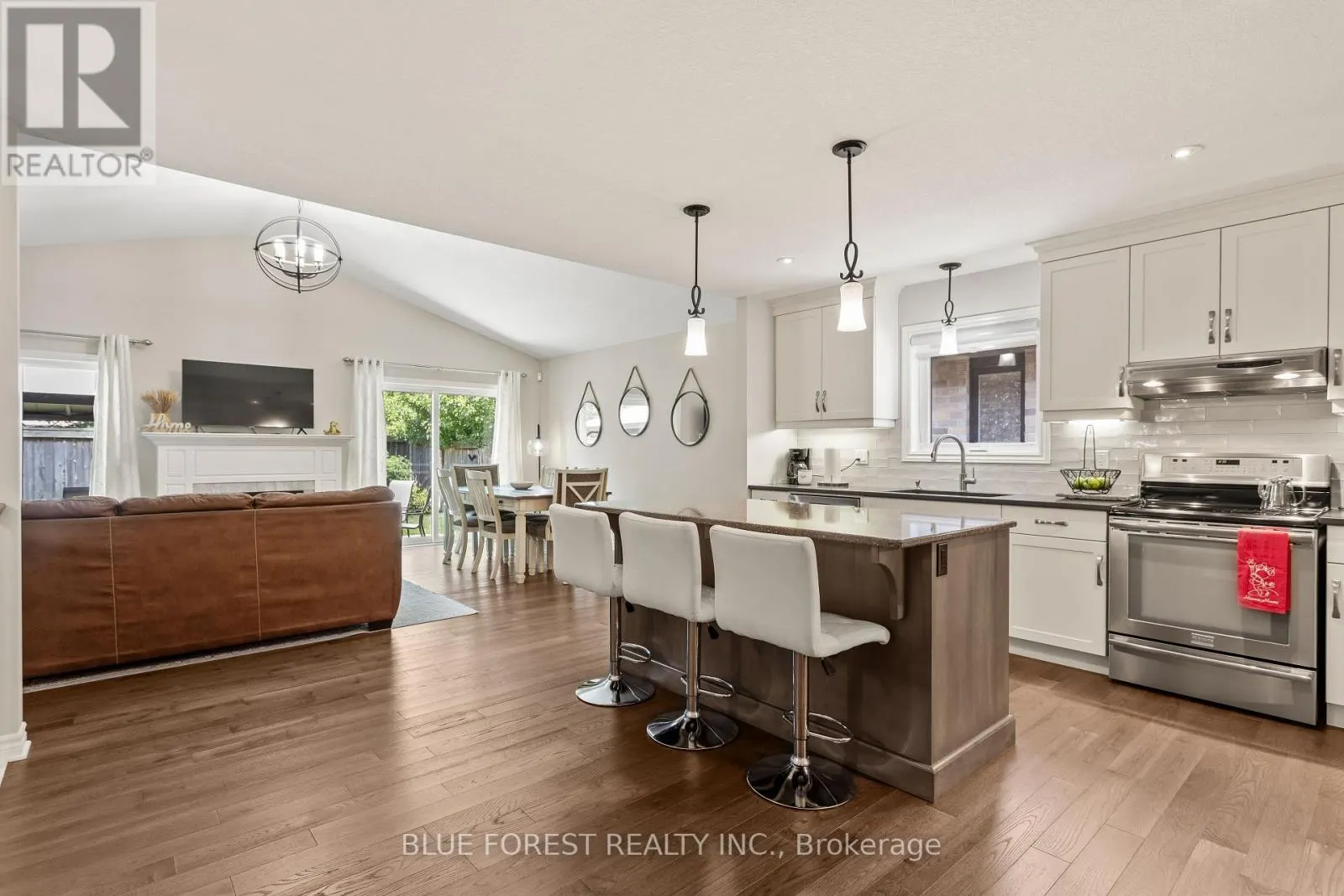 42 HICKORY LANE