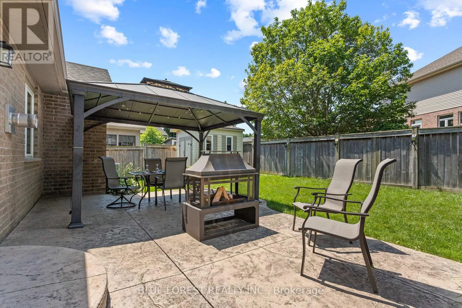 42 HICKORY LANE