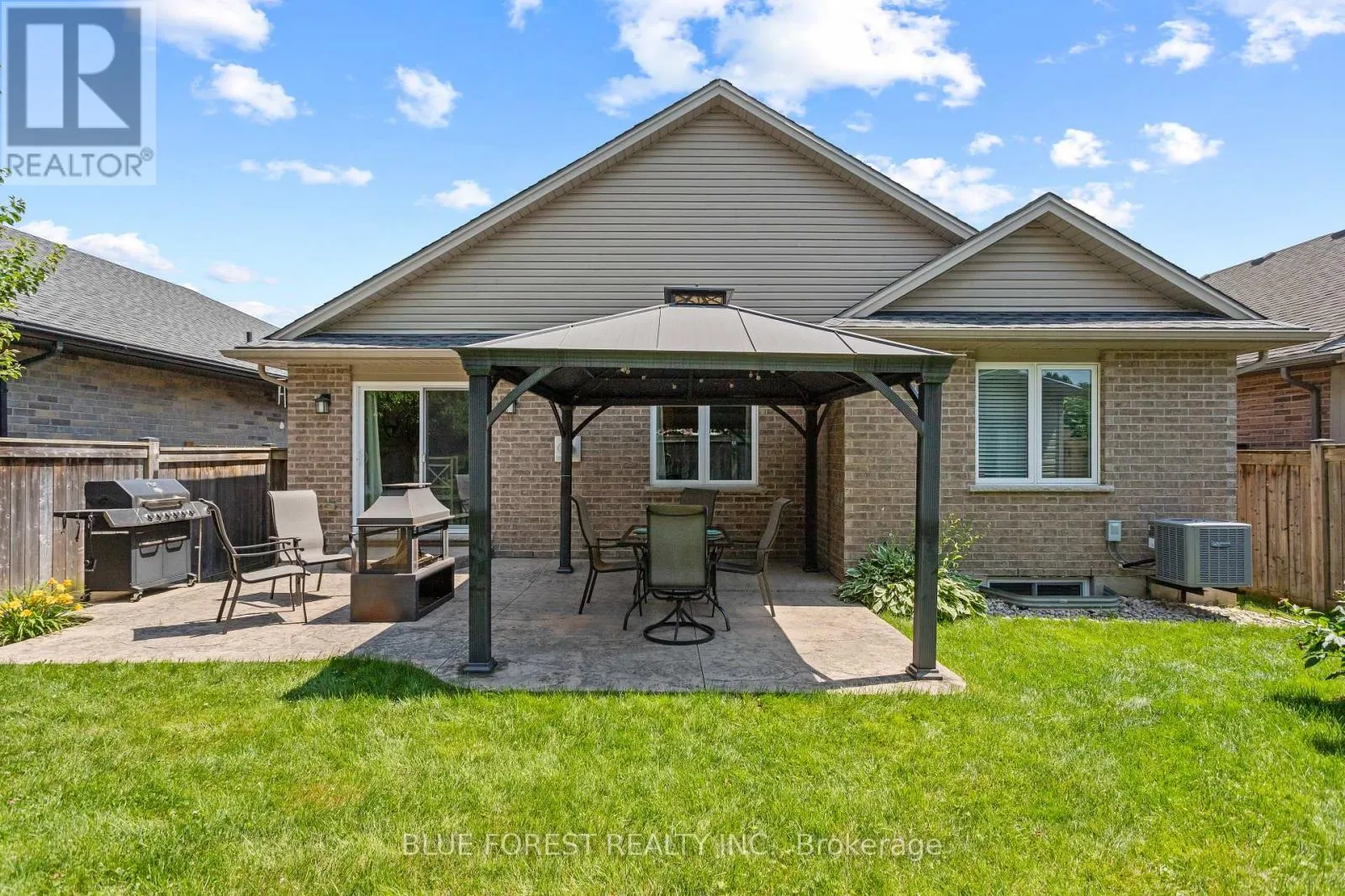 42 HICKORY LANE
