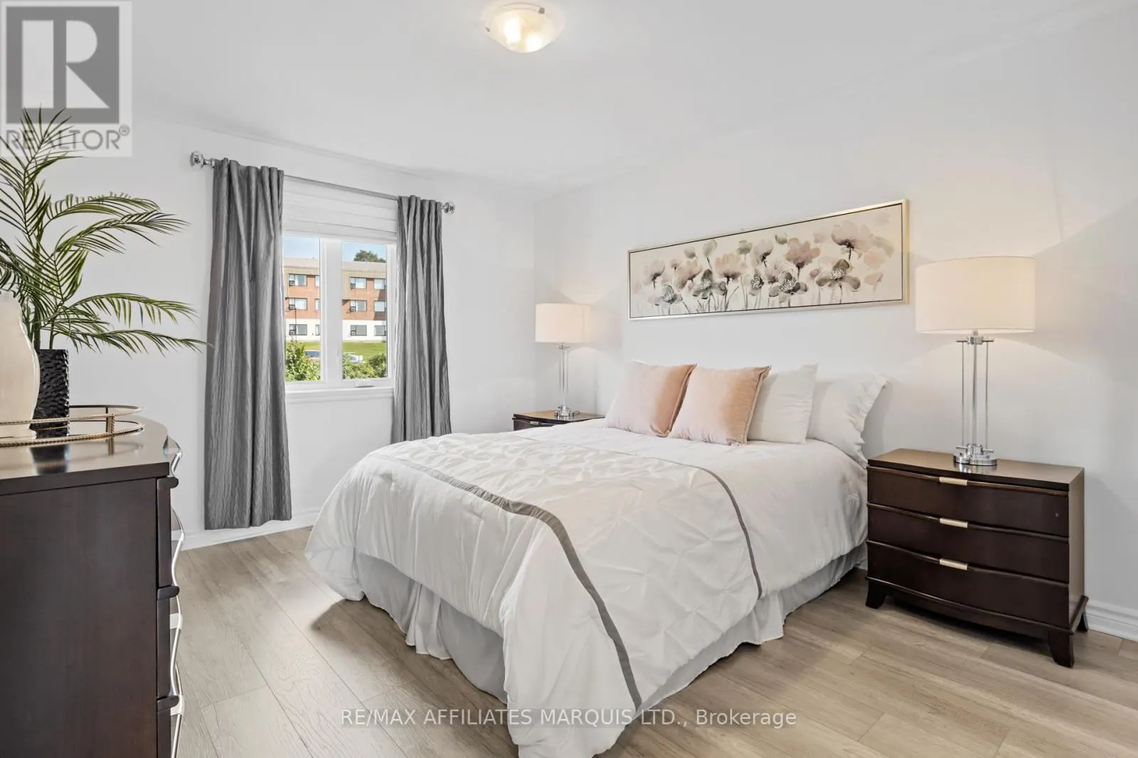 209 - 229 WATER STREET E