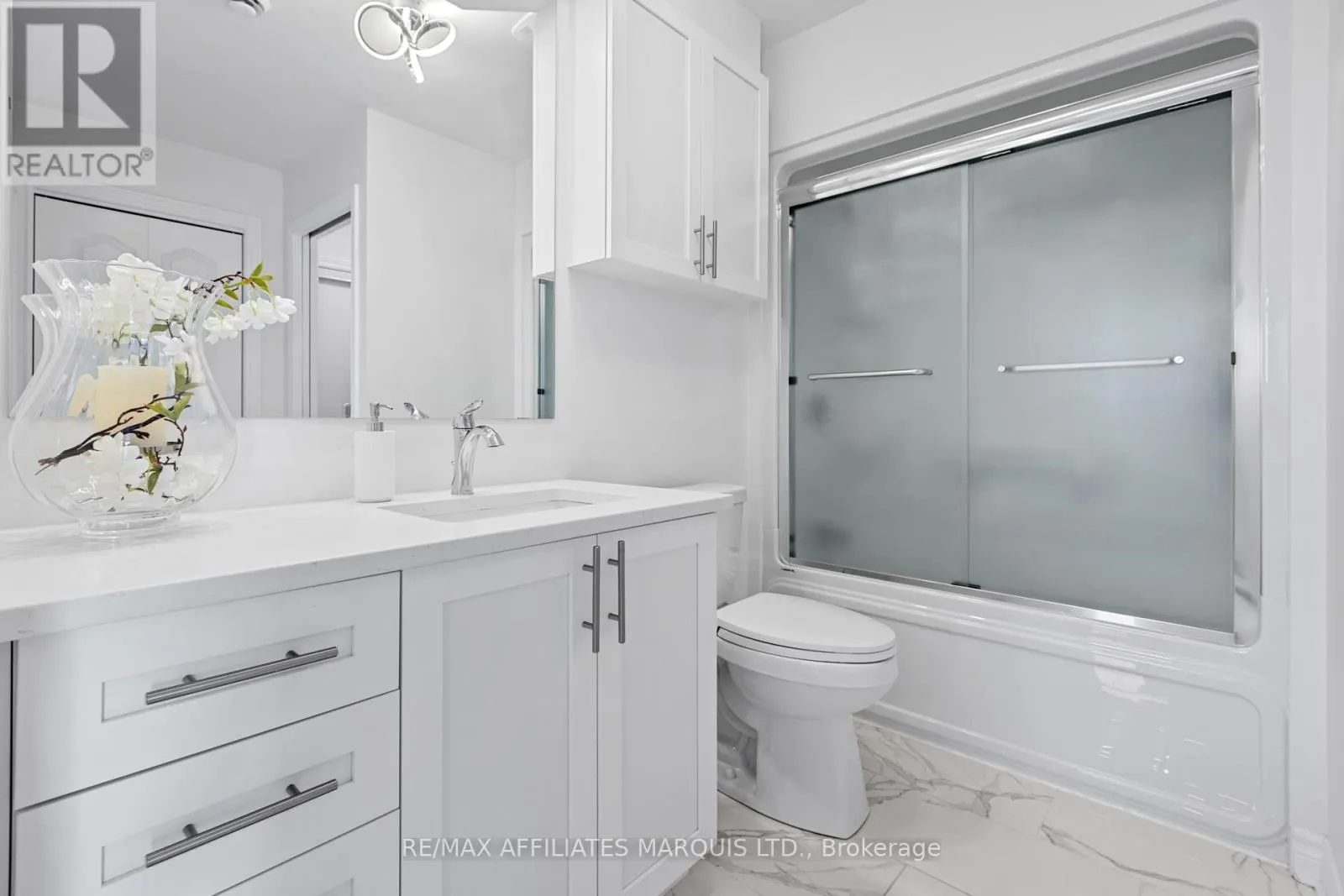 204 - 229 WATER STREET E