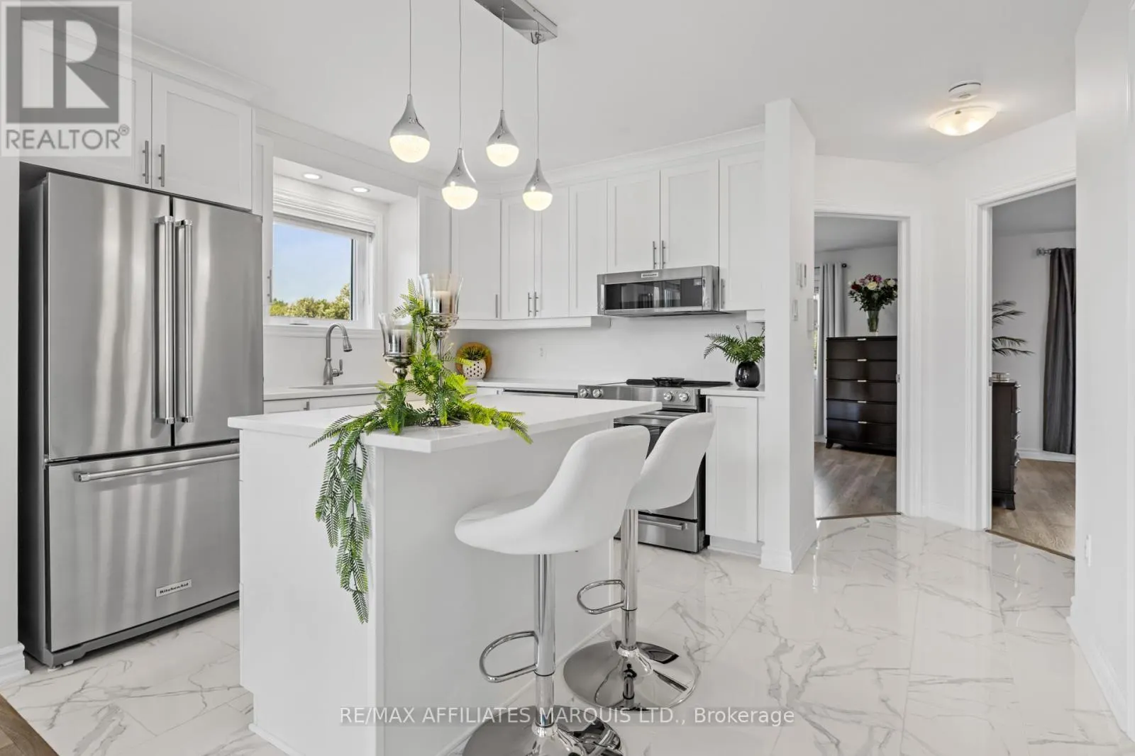 203 - 229 WATER STREET E