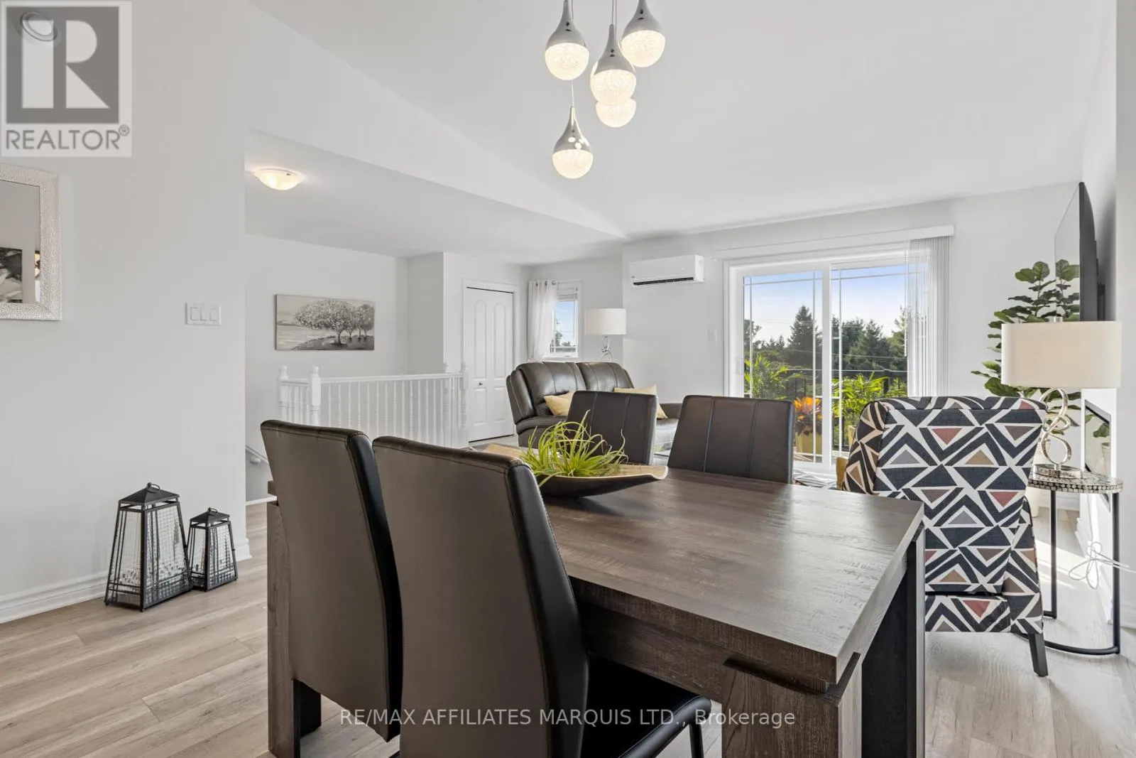 203 - 229 WATER STREET E