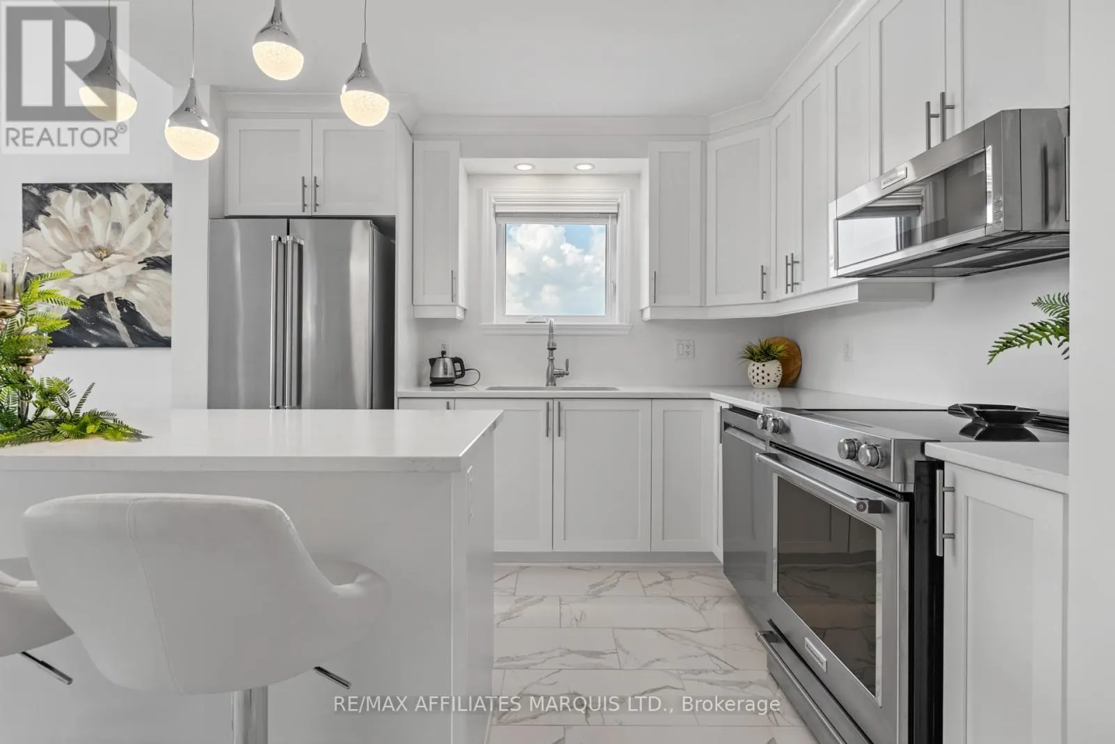 203 - 229 WATER STREET E
