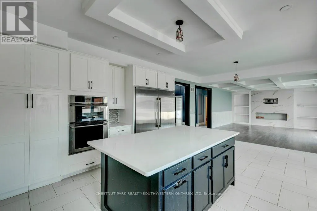 1145 REGENCY CRESCENT