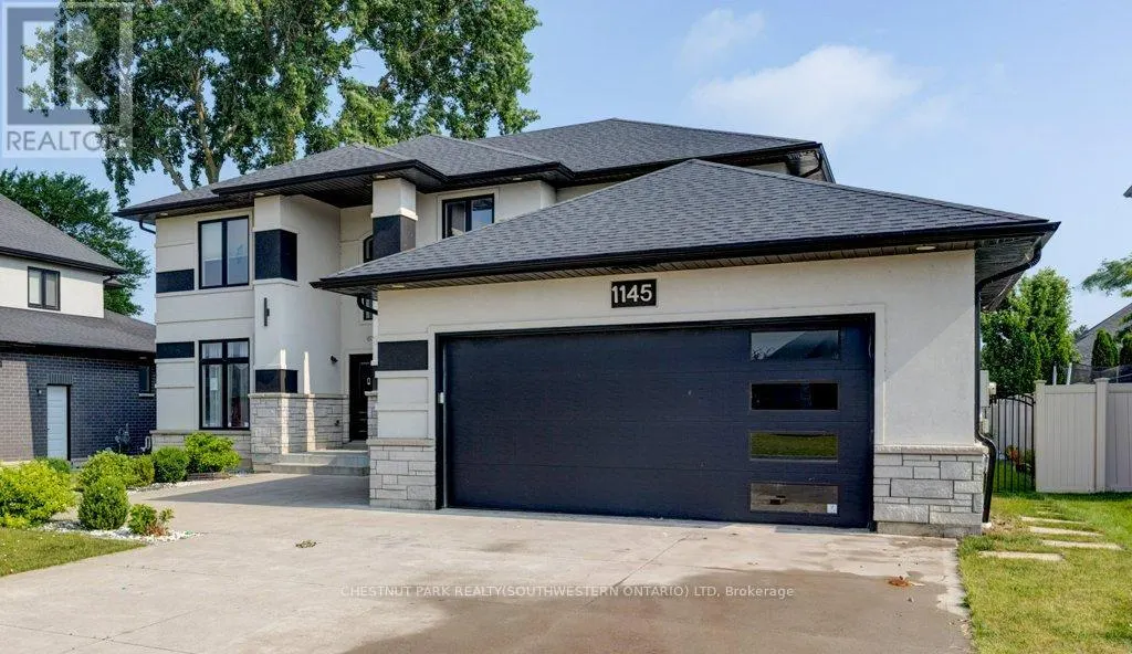 1145 REGENCY CRESCENT