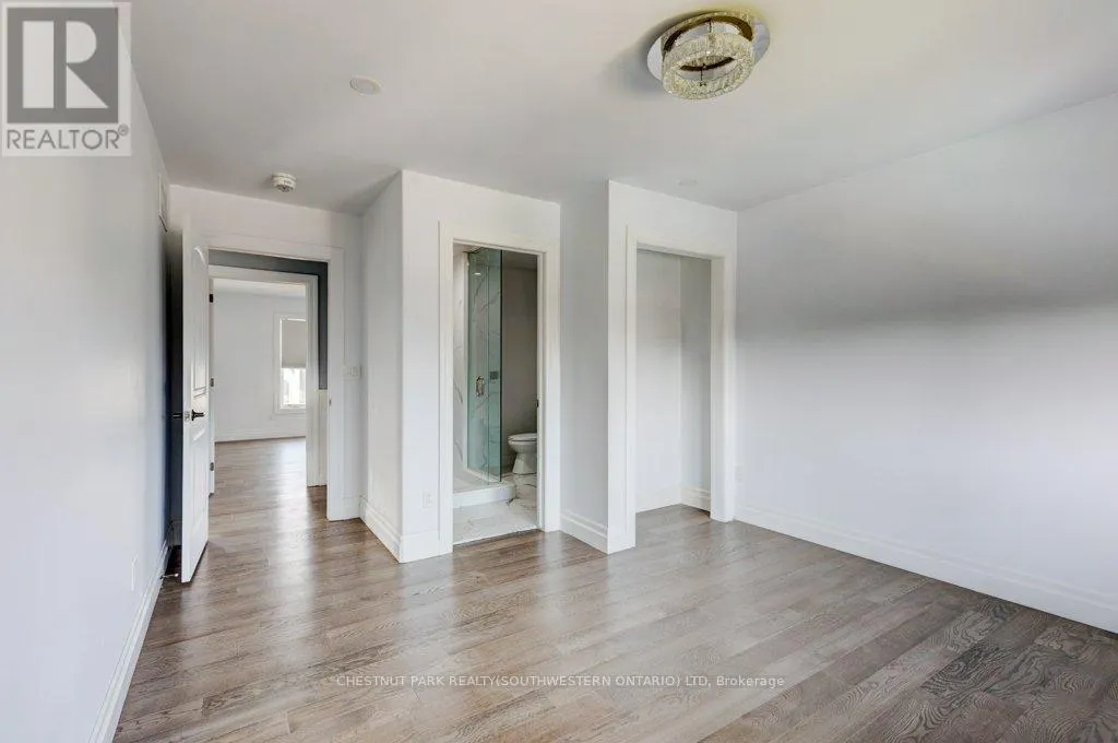 1145 REGENCY CRESCENT