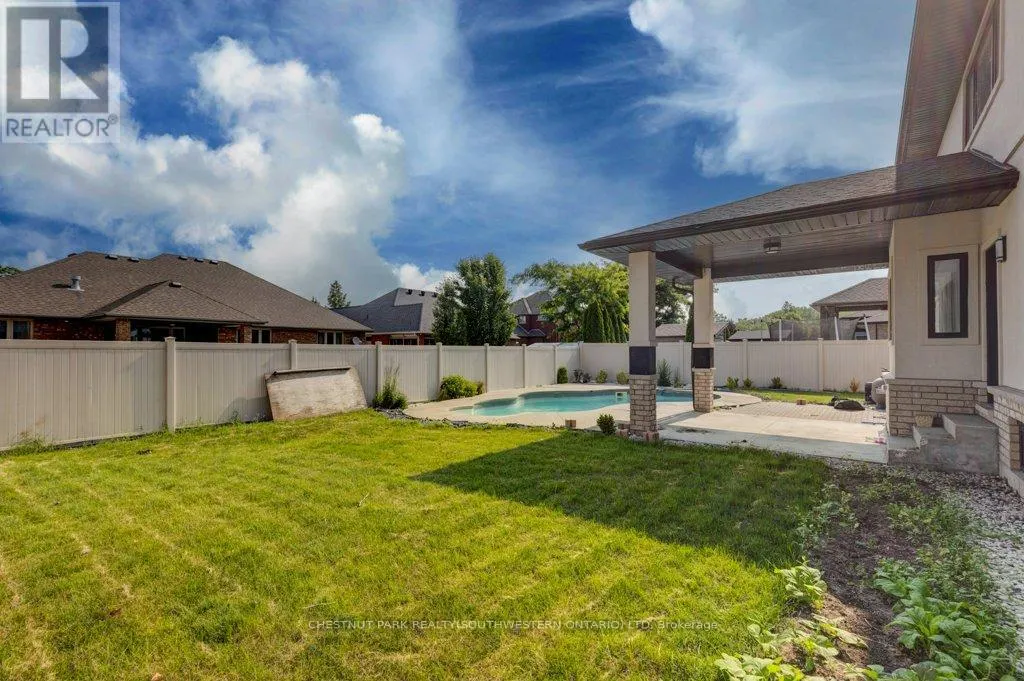 1145 REGENCY CRESCENT