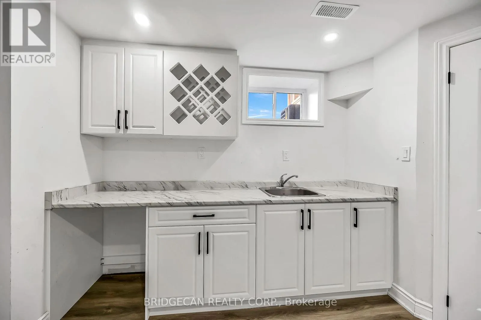 17 BRIERWOOD AVENUE