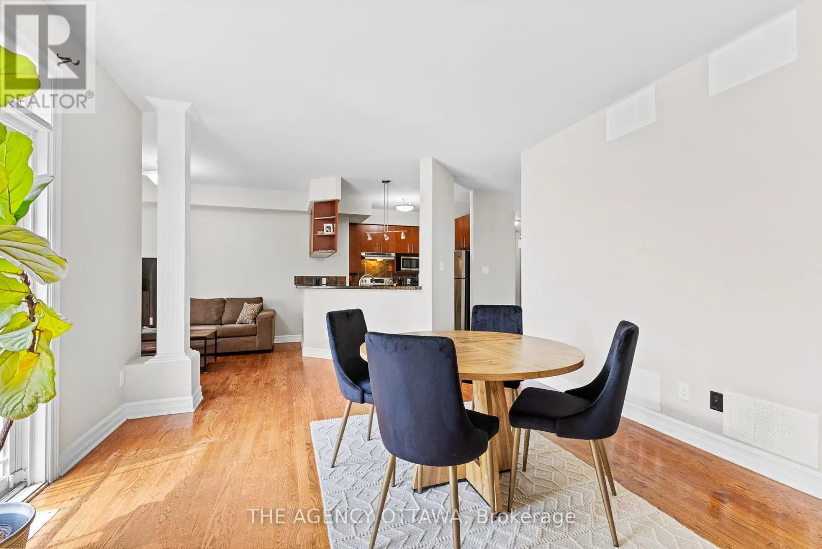 203 - 711 CHURCHILL AVENUE N
