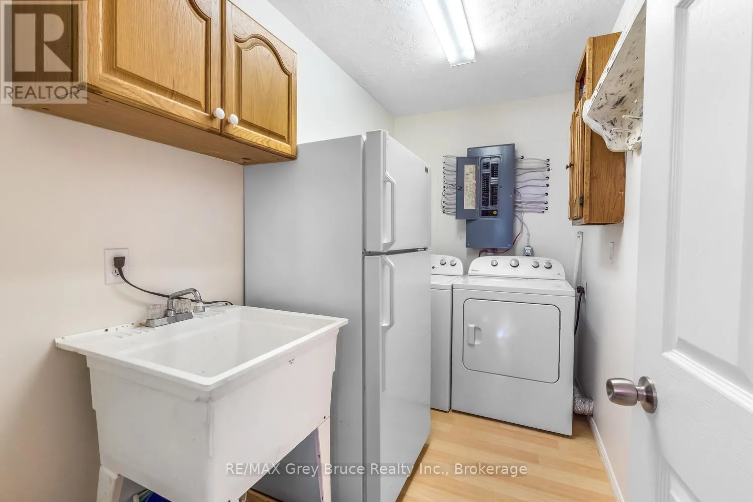 32 SUGARBUSH ROAD