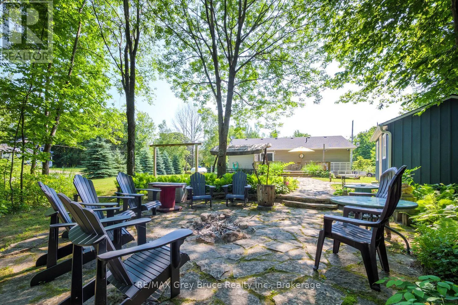 32 SUGARBUSH ROAD