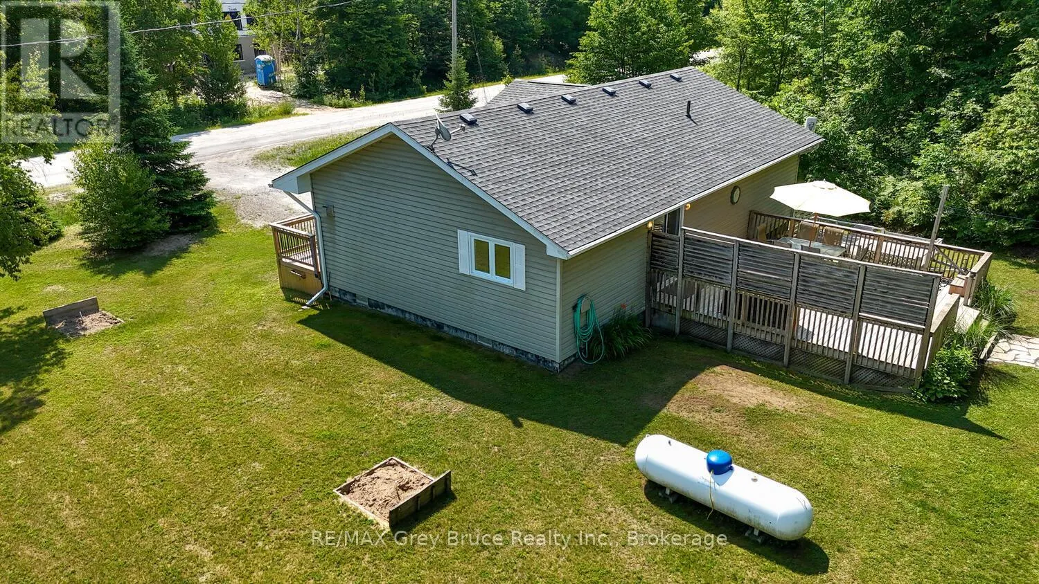 32 SUGARBUSH ROAD