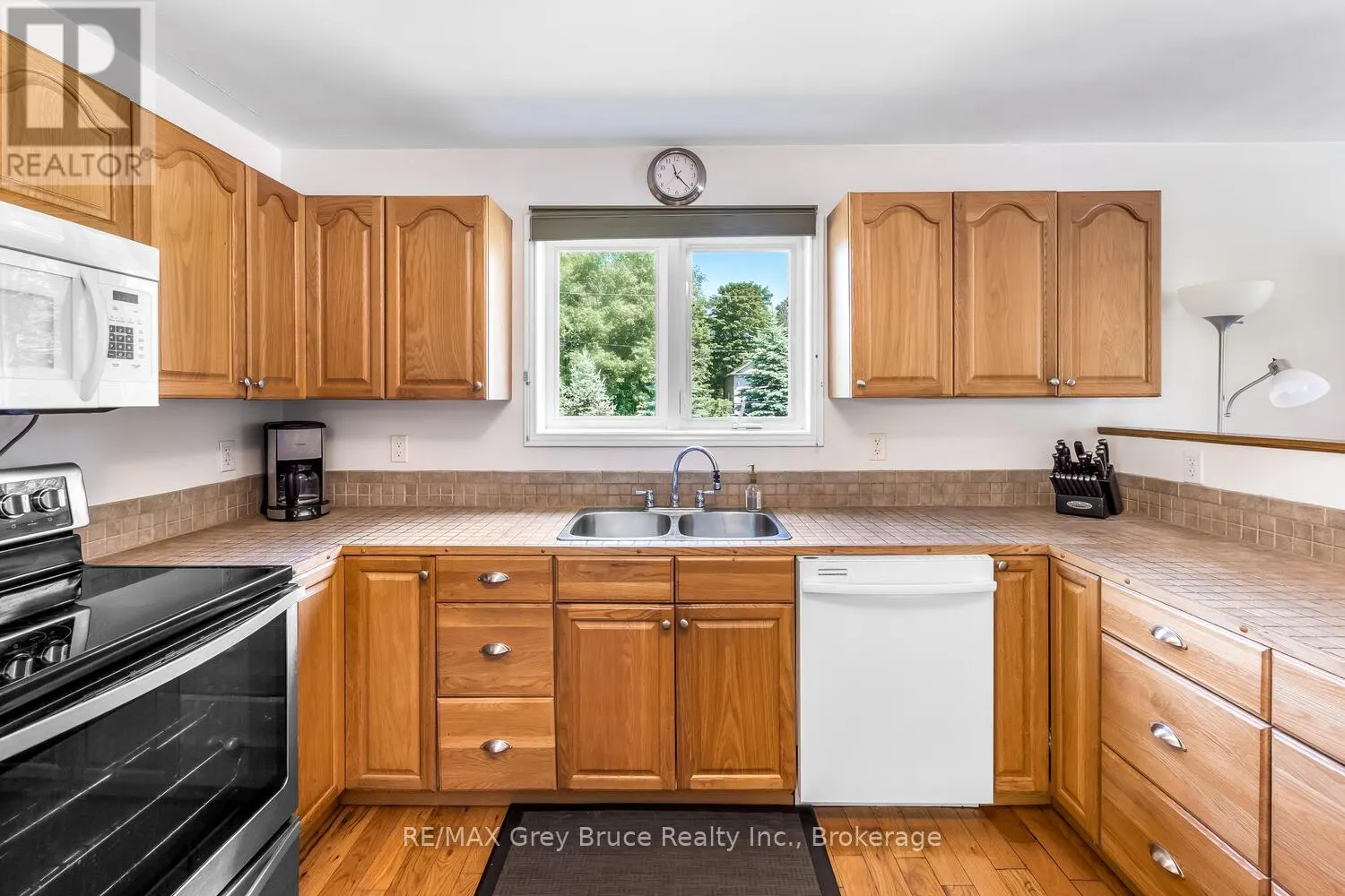 32 SUGARBUSH ROAD