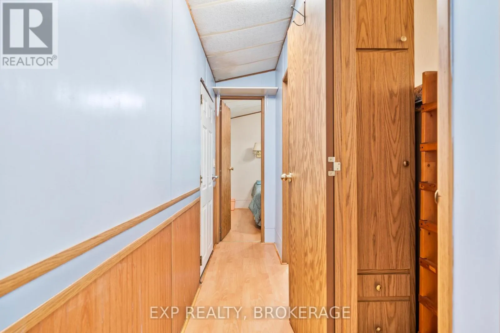 20 - 9 GLENFORD LANE, #20