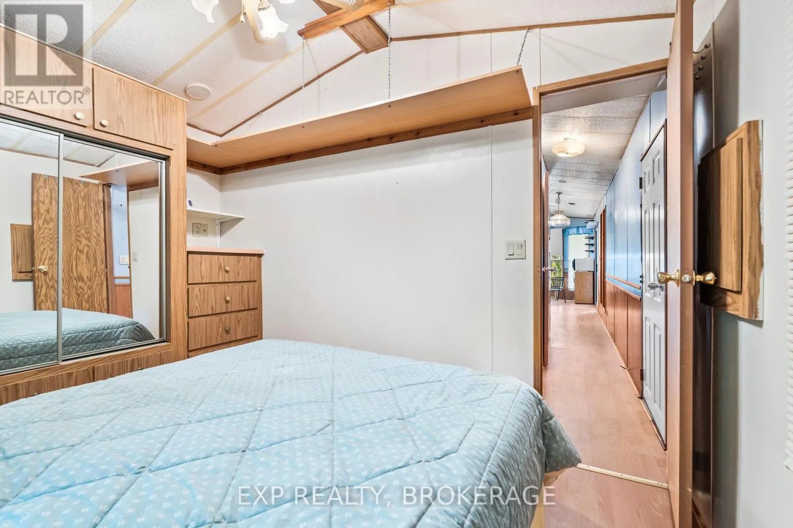 20 - 9 GLENFORD LANE, #20