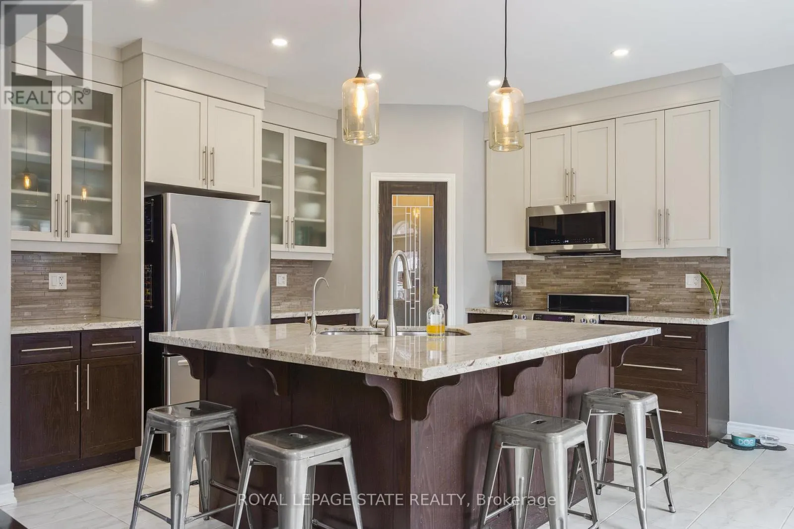 42 CHESTNUT DRIVE