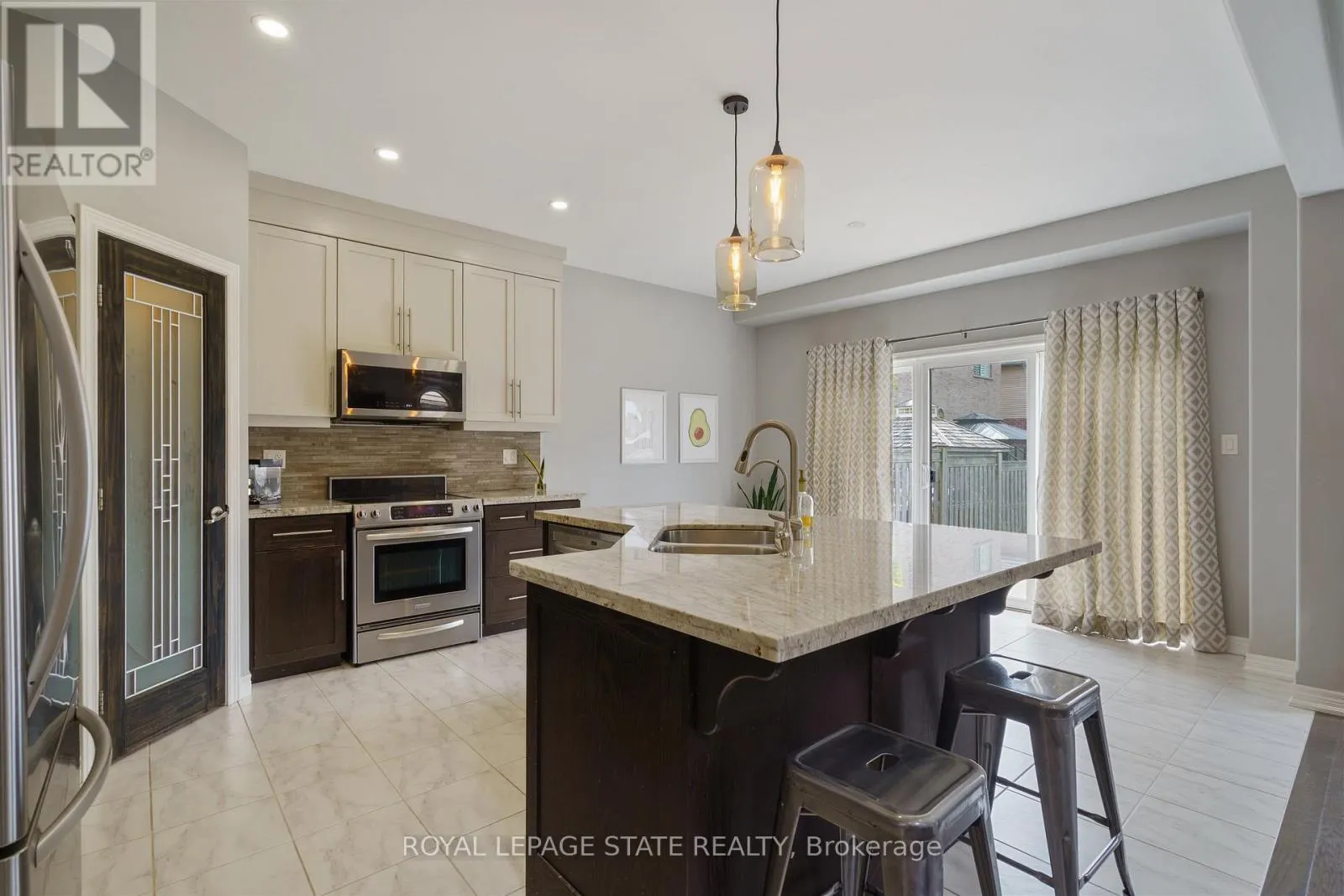 42 CHESTNUT DRIVE