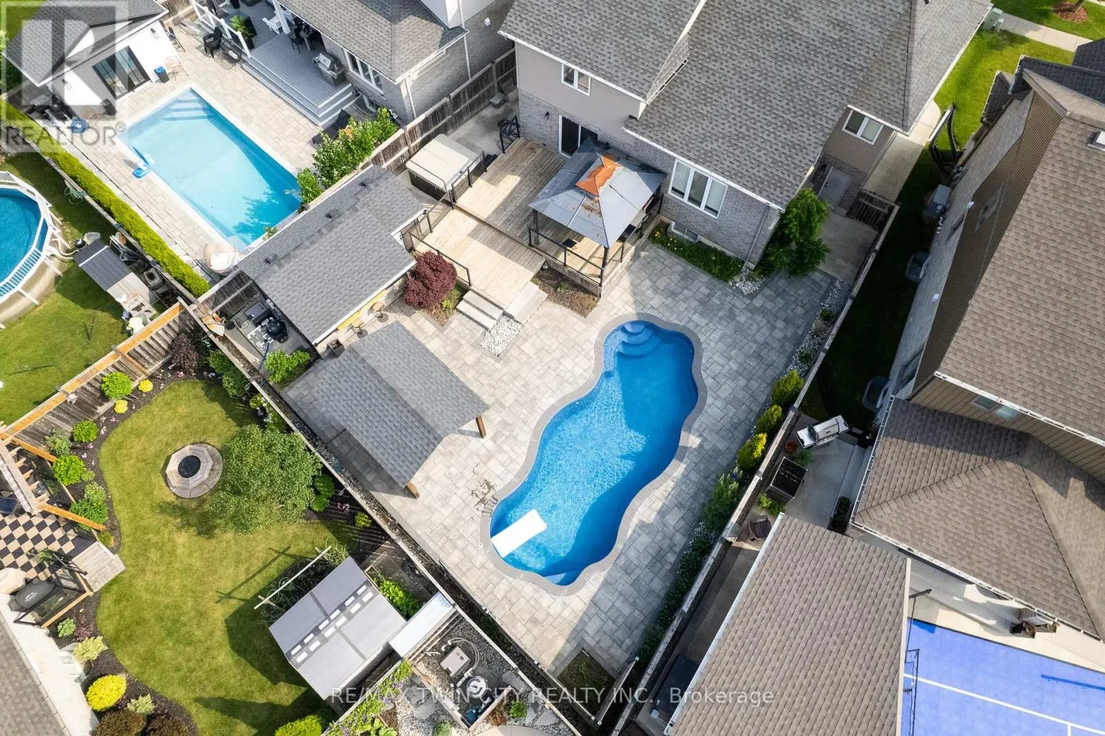 633 HALIFAX ROAD