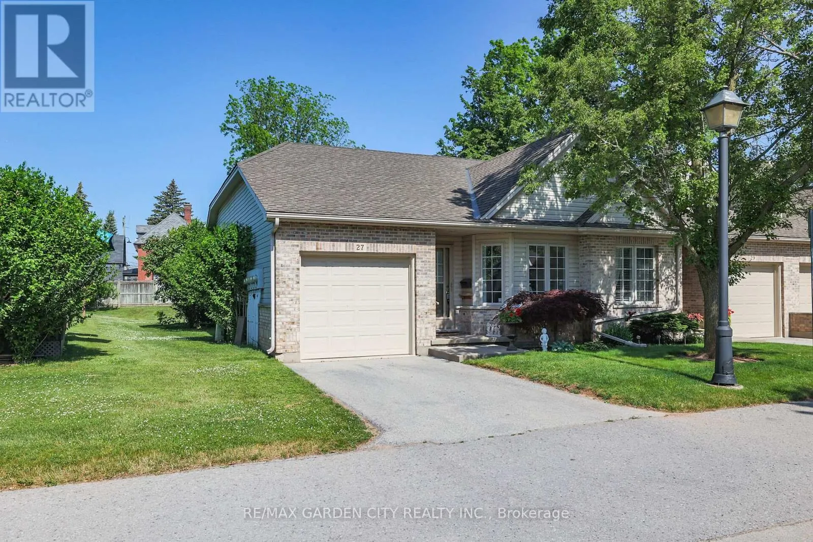 27 - 303 CENTRAL AVENUE, #27