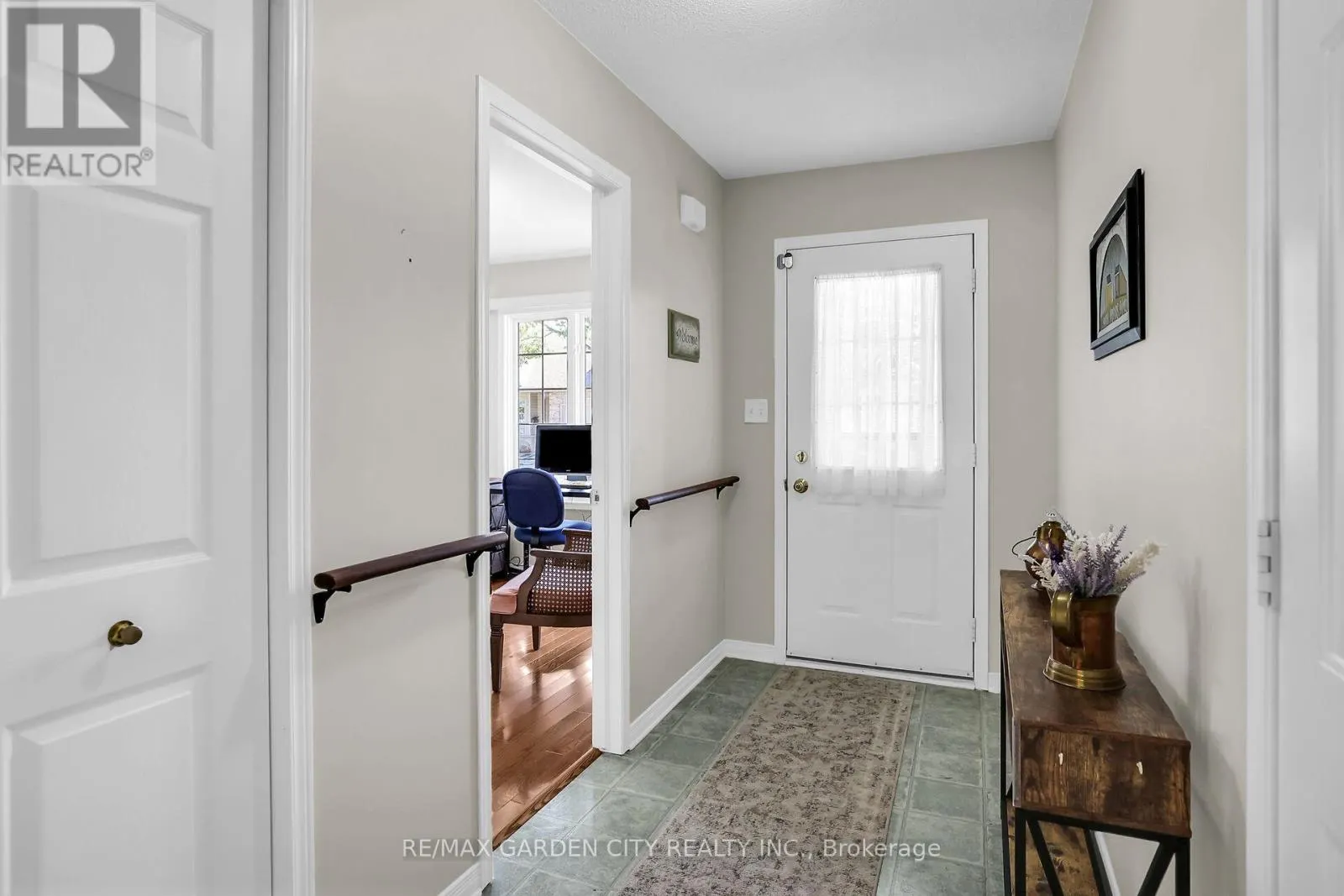 27 - 303 CENTRAL AVENUE, #27