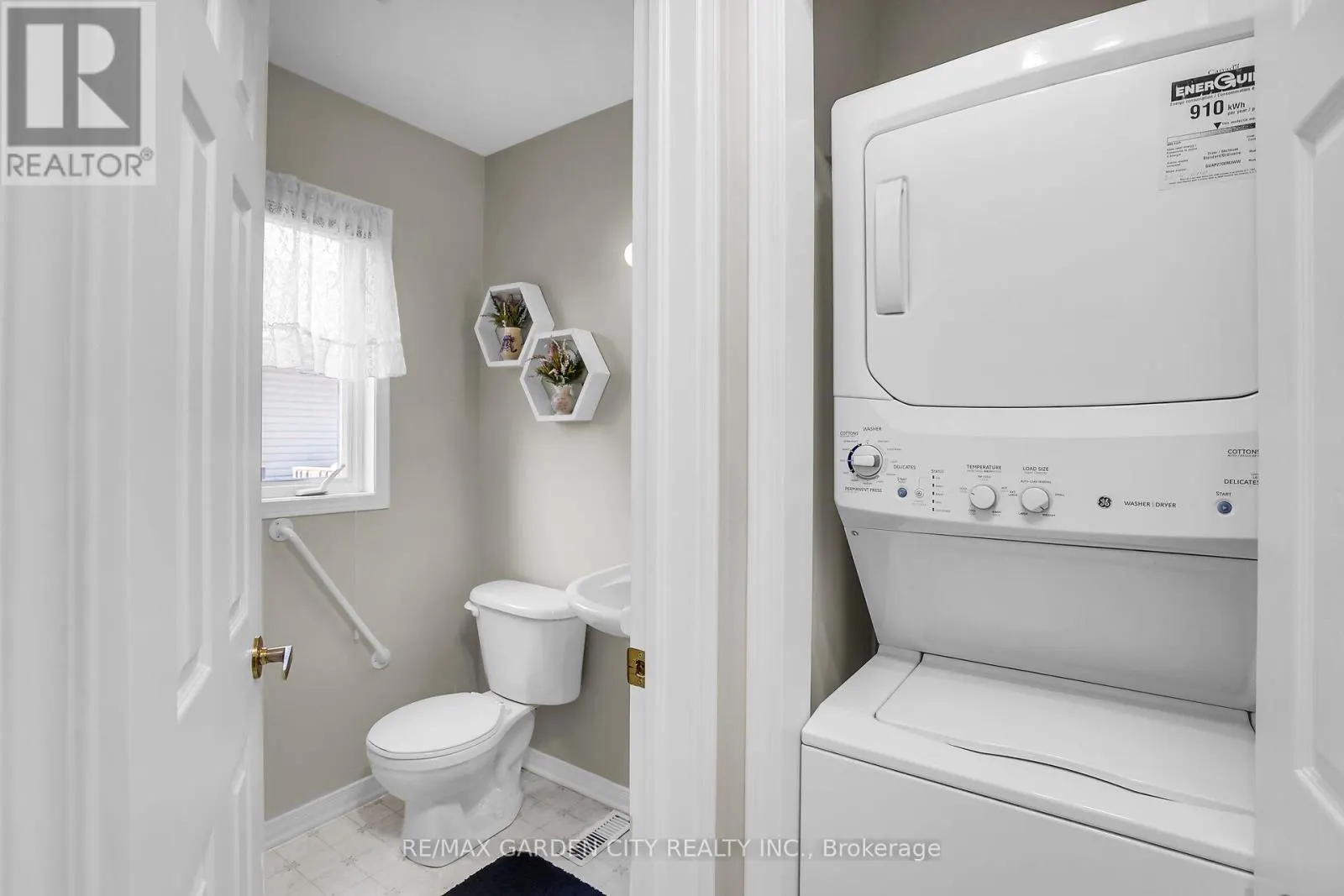 27 - 303 CENTRAL AVENUE, #27