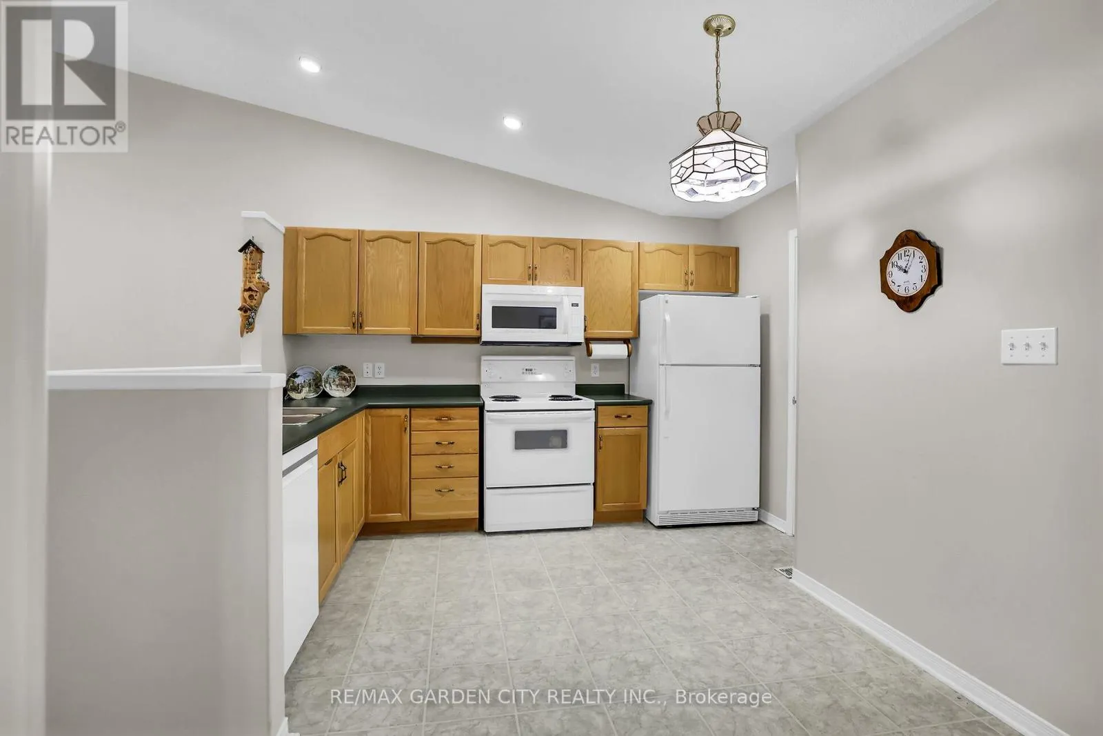 27 - 303 CENTRAL AVENUE, #27