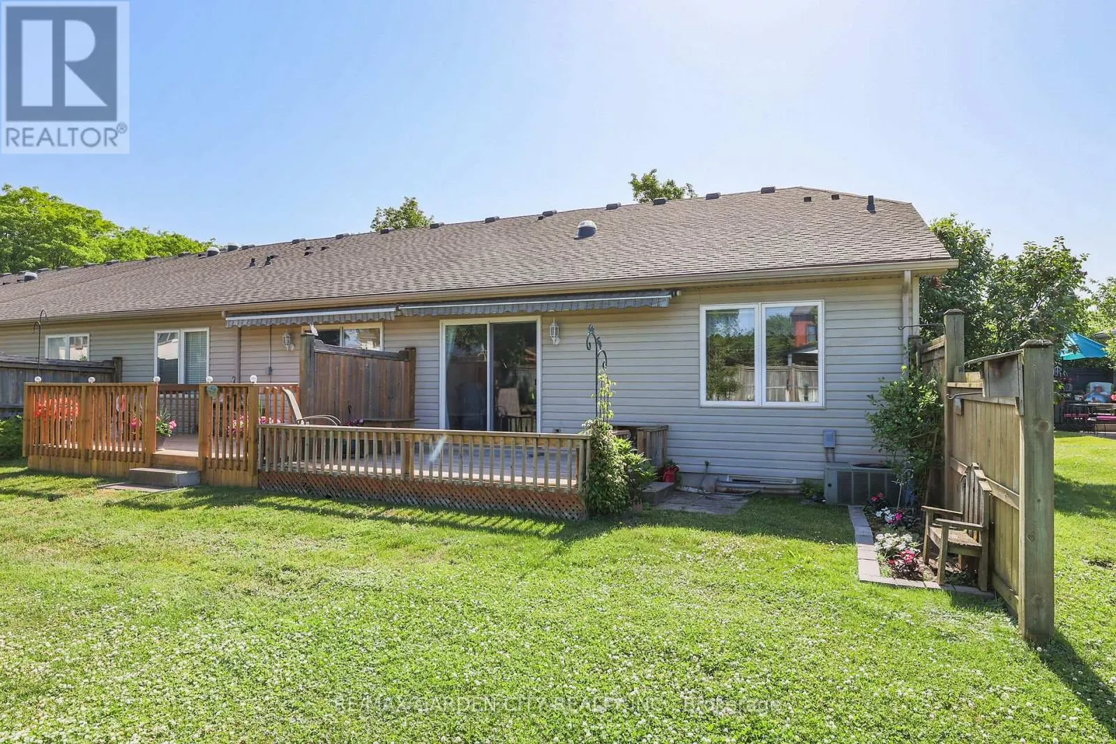 27 - 303 CENTRAL AVENUE, #27