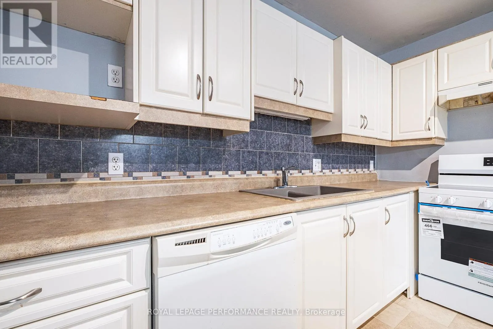2171 GLEN BROOK DRIVE