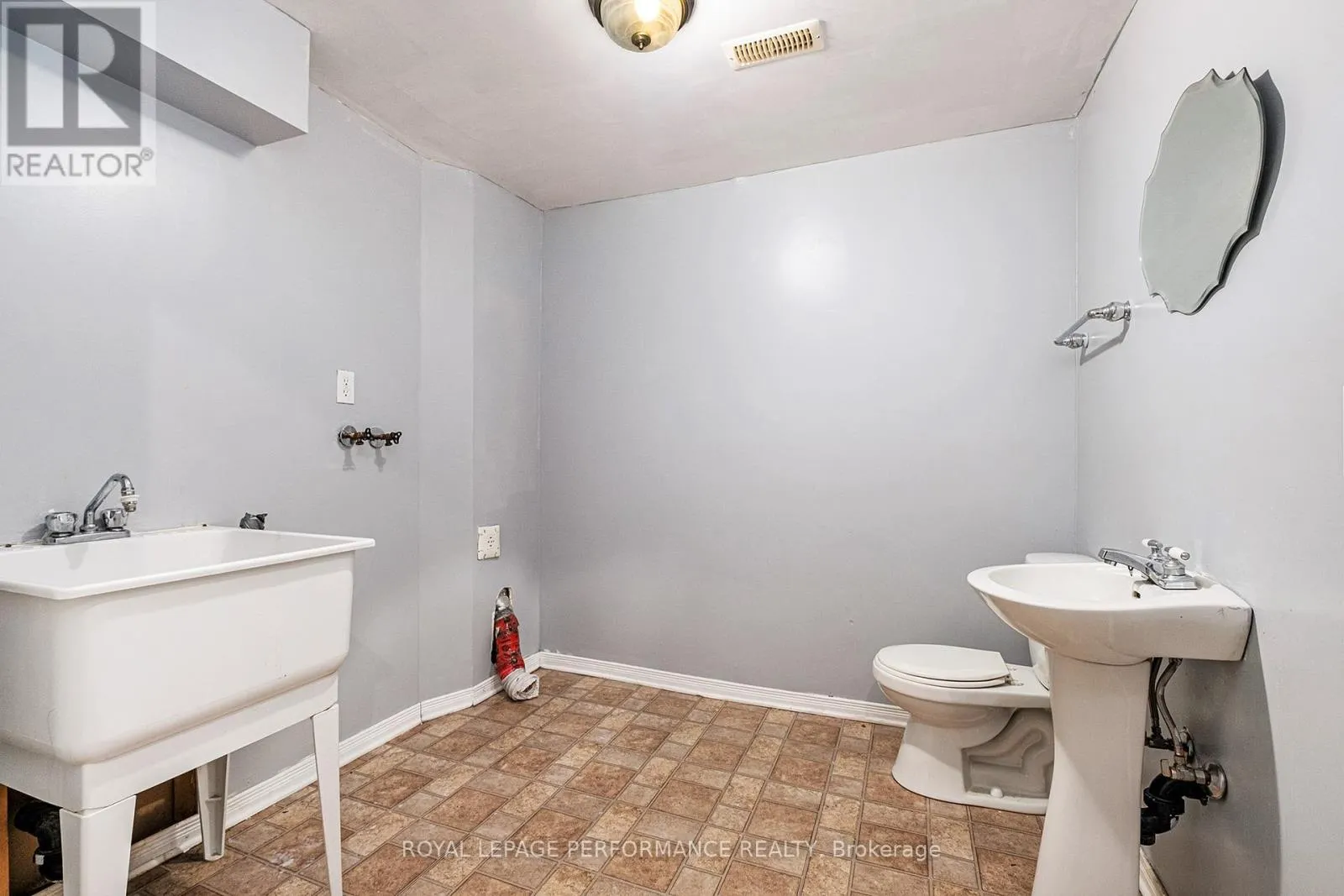 2171 GLEN BROOK DRIVE