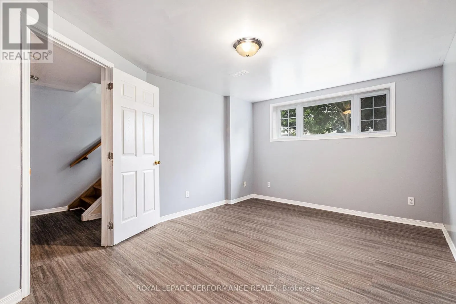 2171 GLEN BROOK DRIVE
