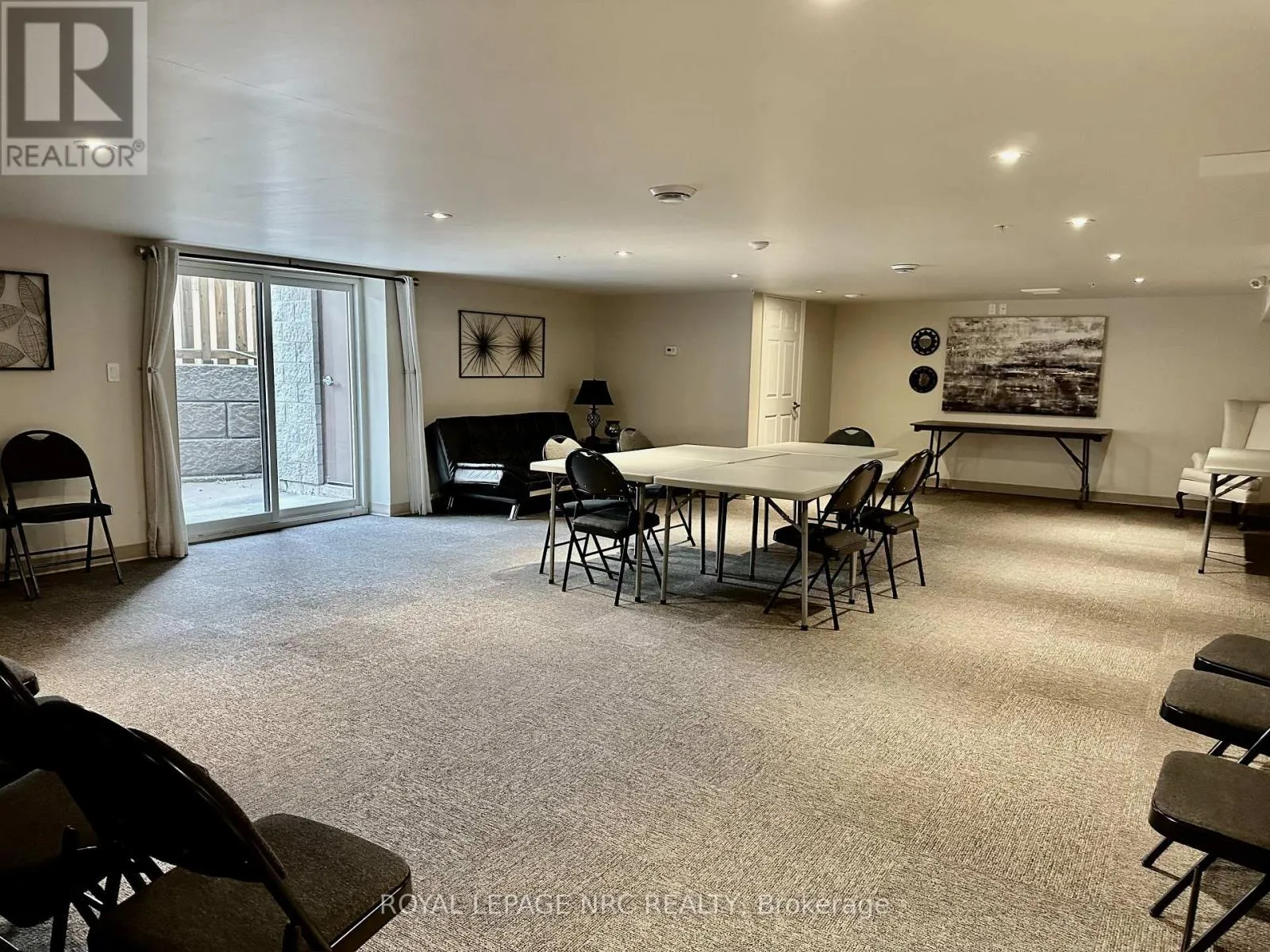 203 - 16 SULLIVAN AVENUE, #203