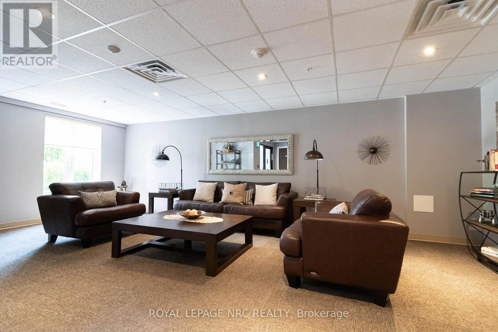 203 - 16 SULLIVAN AVENUE, #203