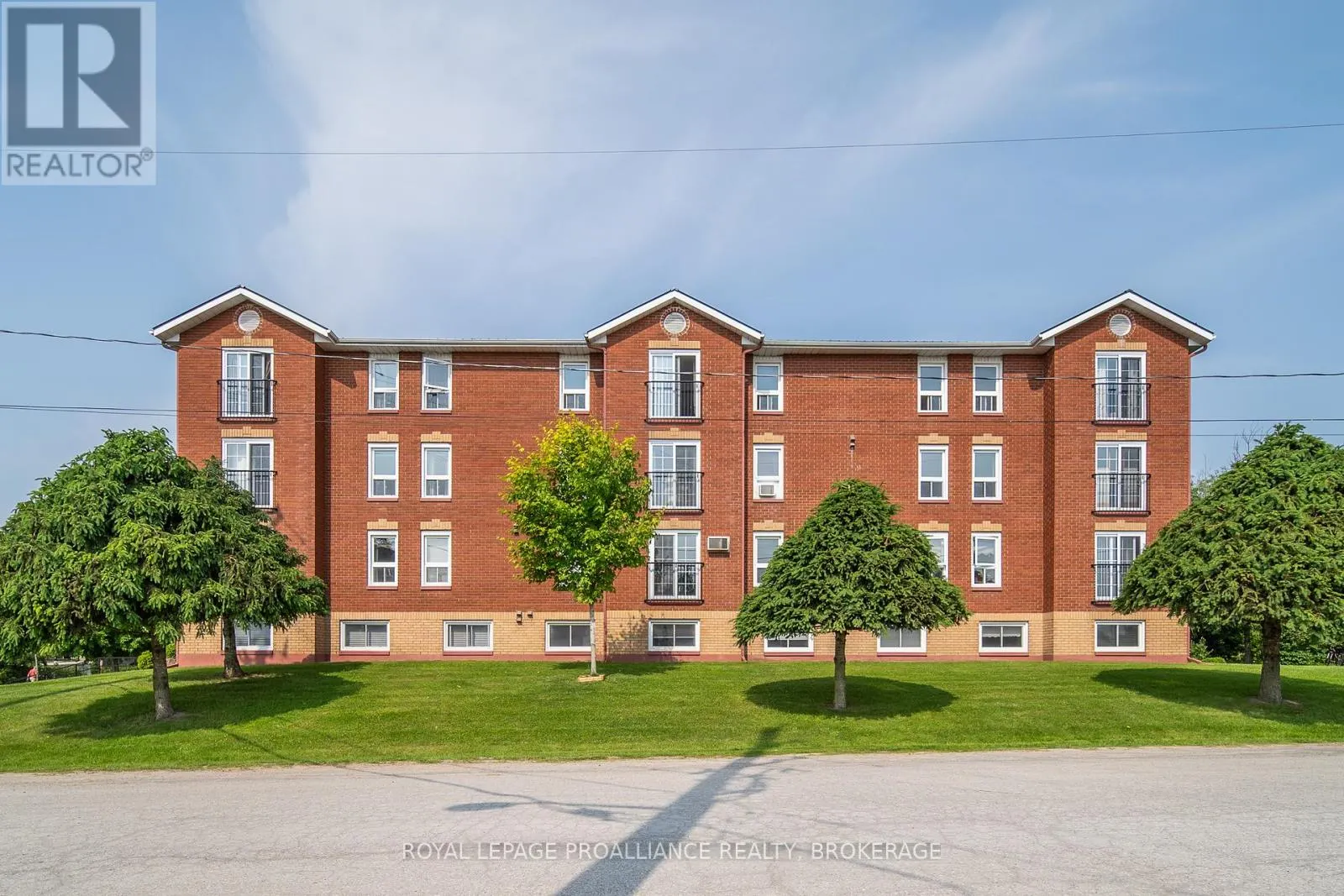 405 - 550 TALBOT PLACE, #405