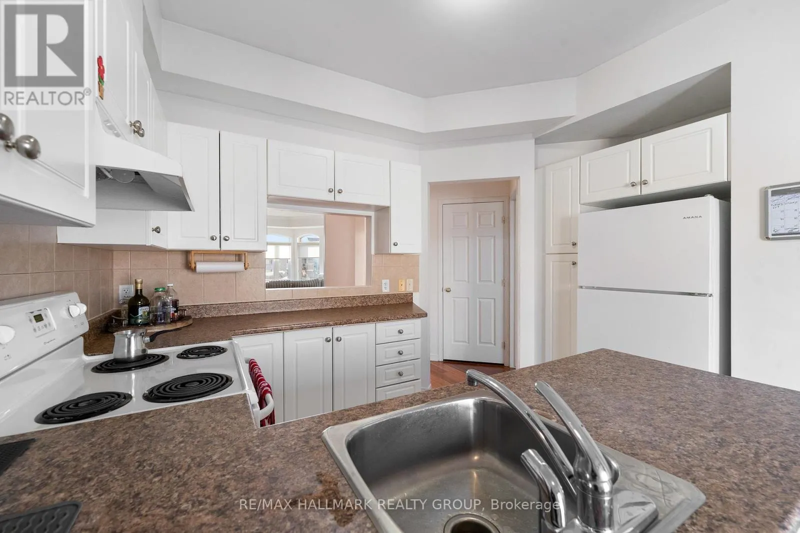 7 - 70 BRIARGATE PRIVATE