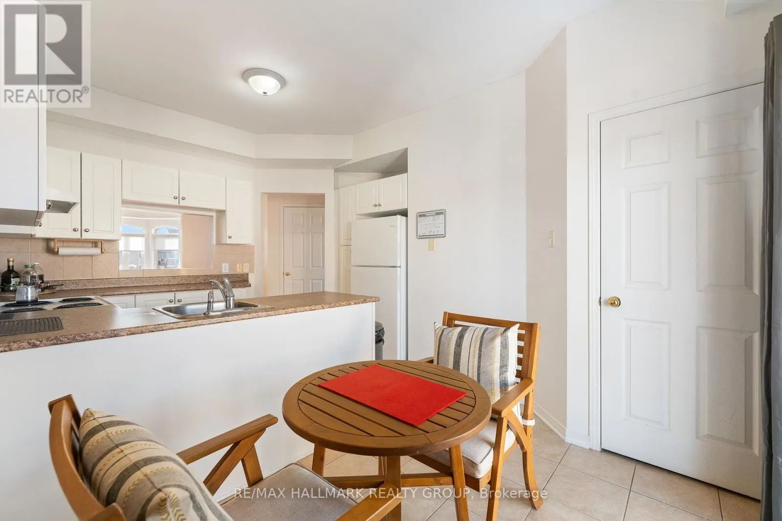 7 - 70 BRIARGATE PRIVATE
