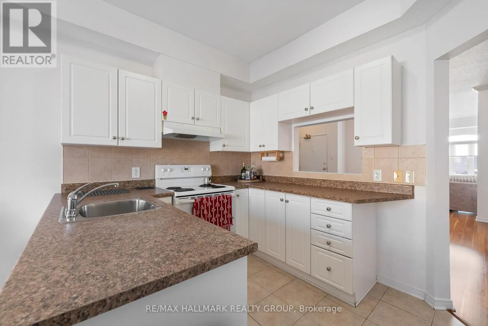 7 - 70 BRIARGATE PRIVATE