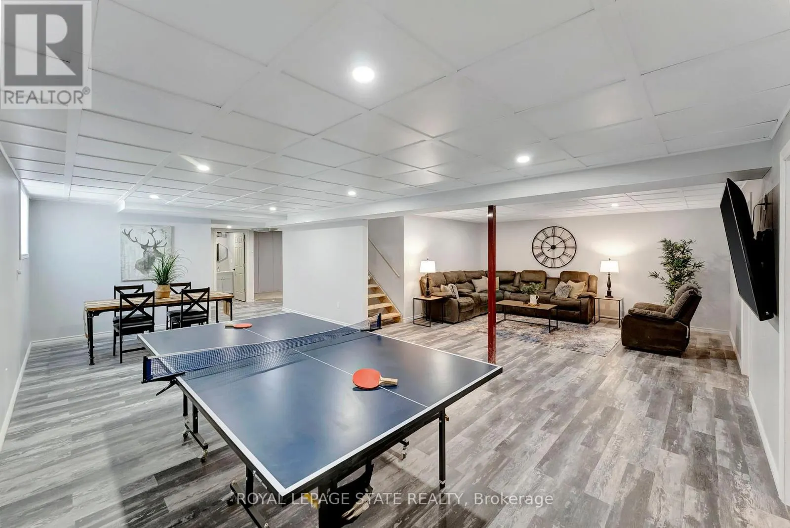 4881 MAPLEVIEW CRESCENT