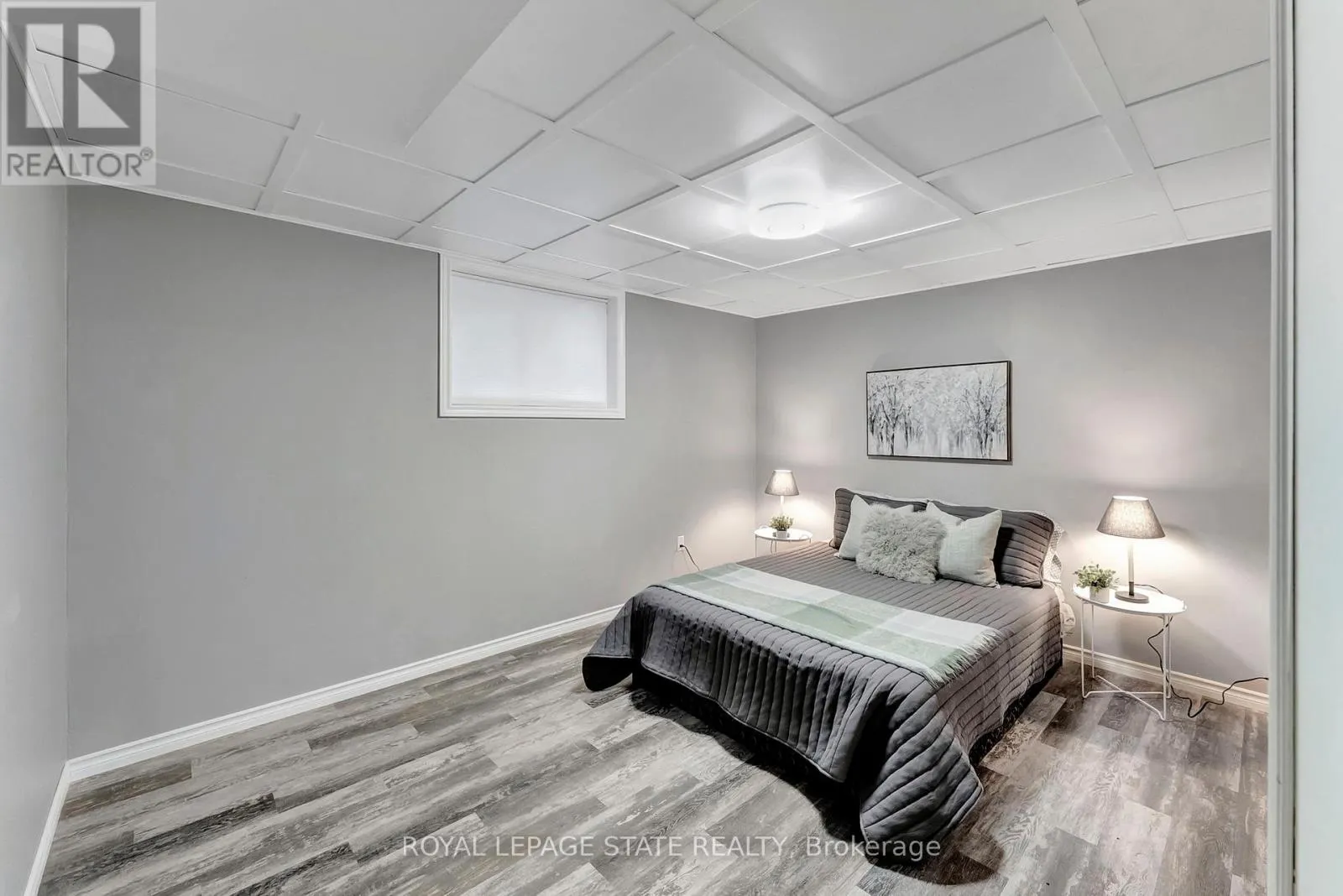4881 MAPLEVIEW CRESCENT