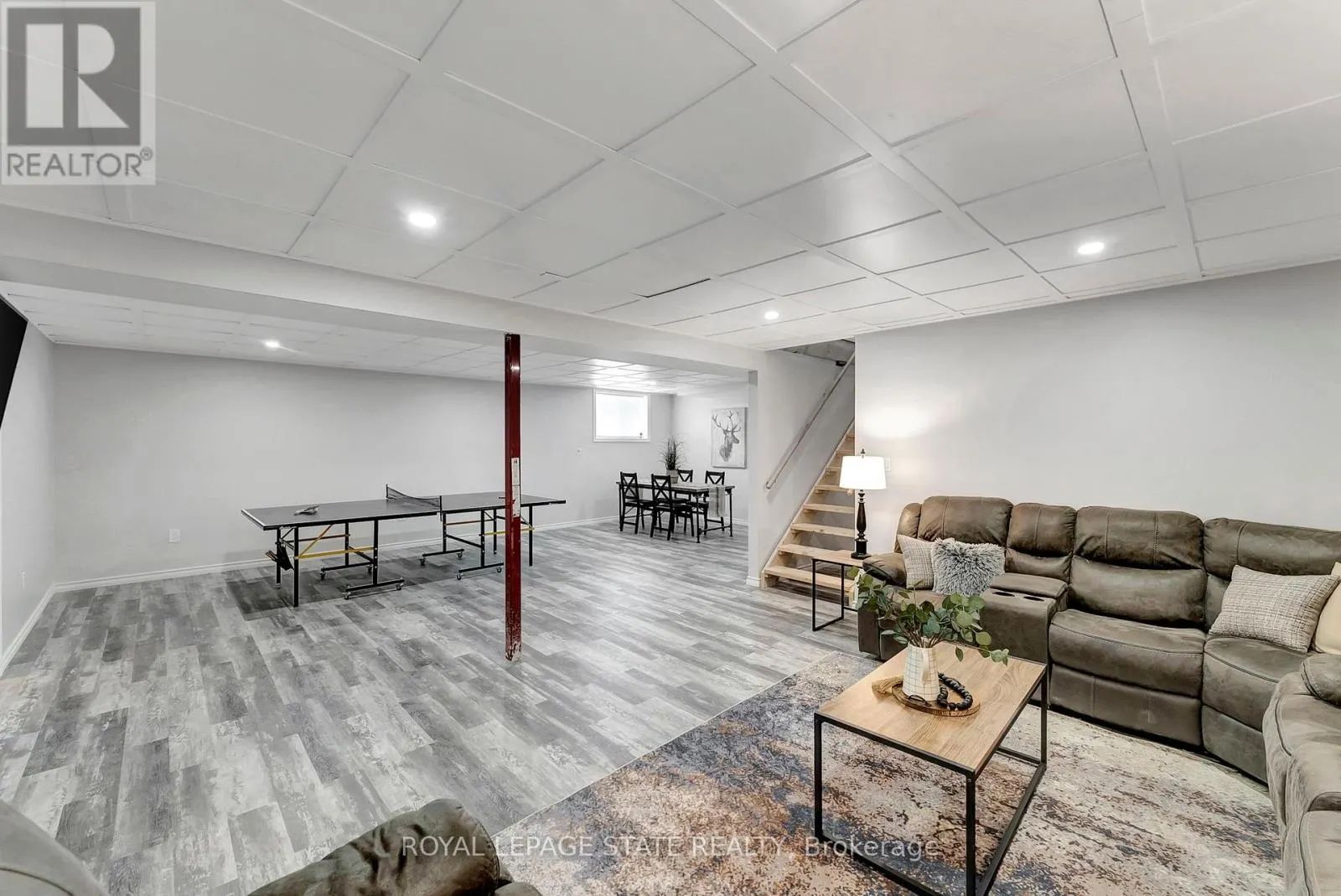 4881 MAPLEVIEW CRESCENT