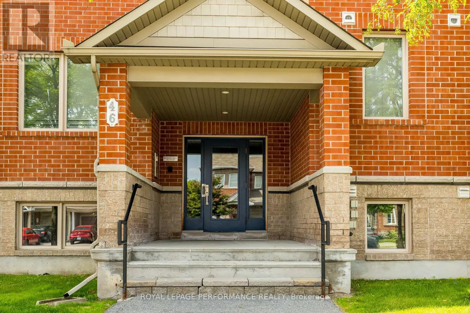6 - 46 BARNSTONE DRIVE