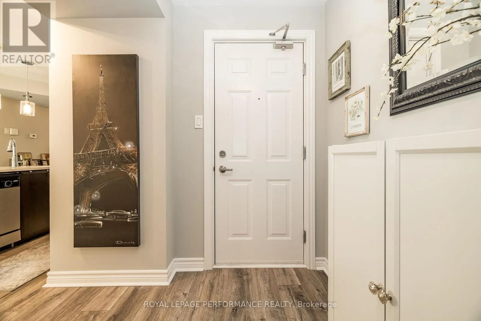 6 - 46 BARNSTONE DRIVE