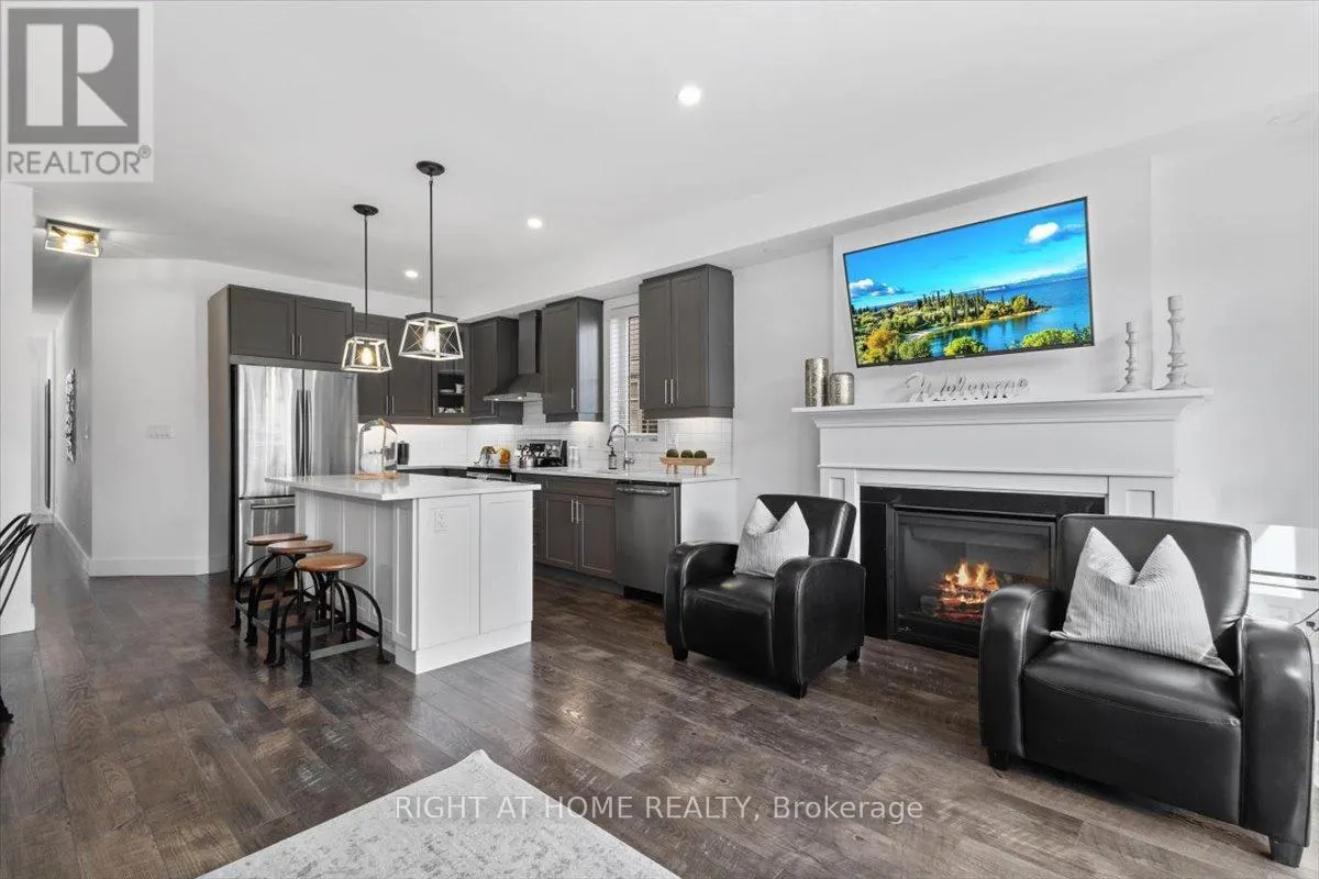 206 YELLOW BIRCH CRESCENT