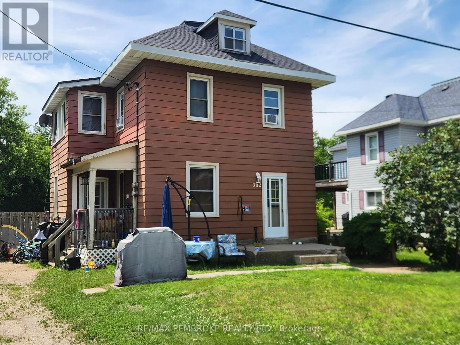 702 FISCHER STREET