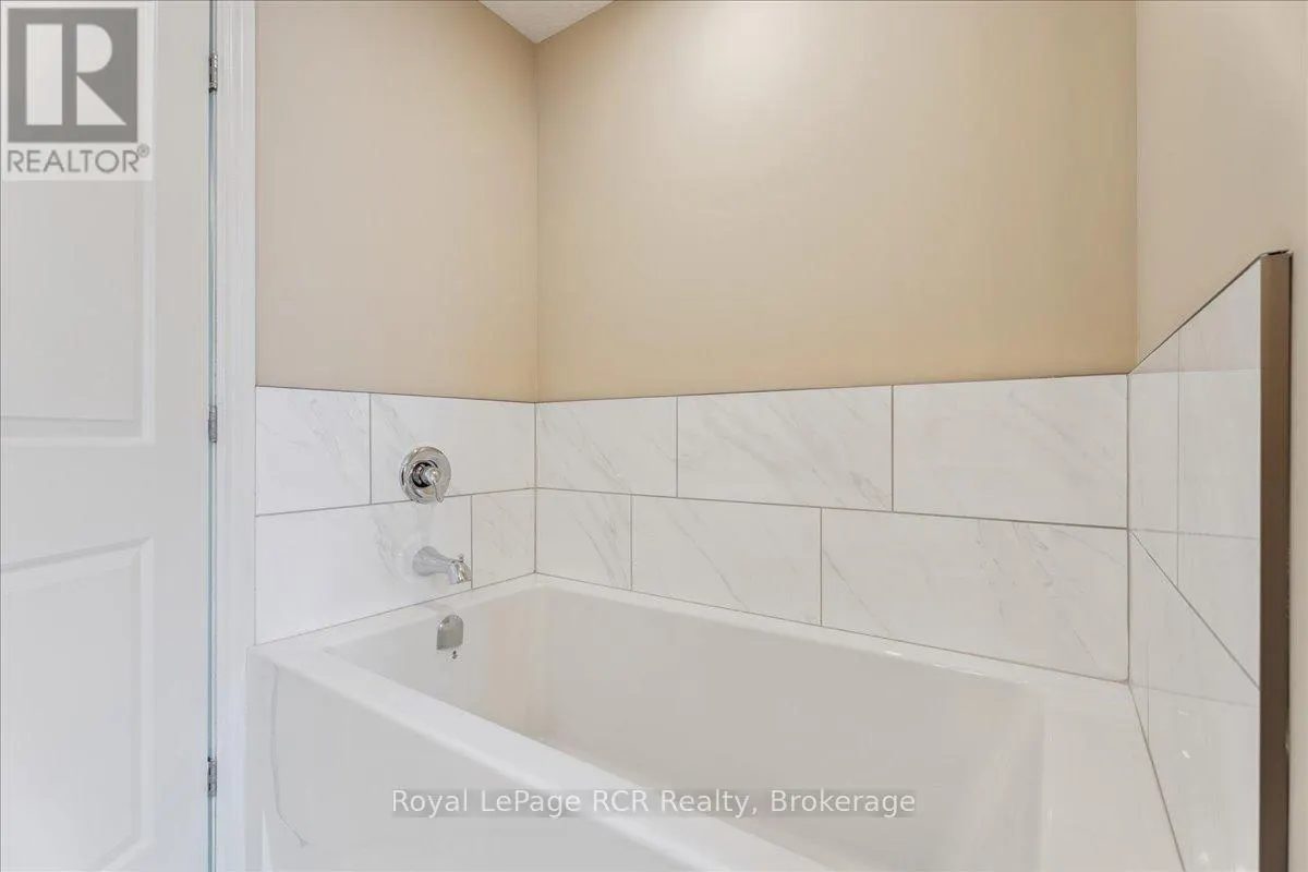 1302 14TH AVENUE E