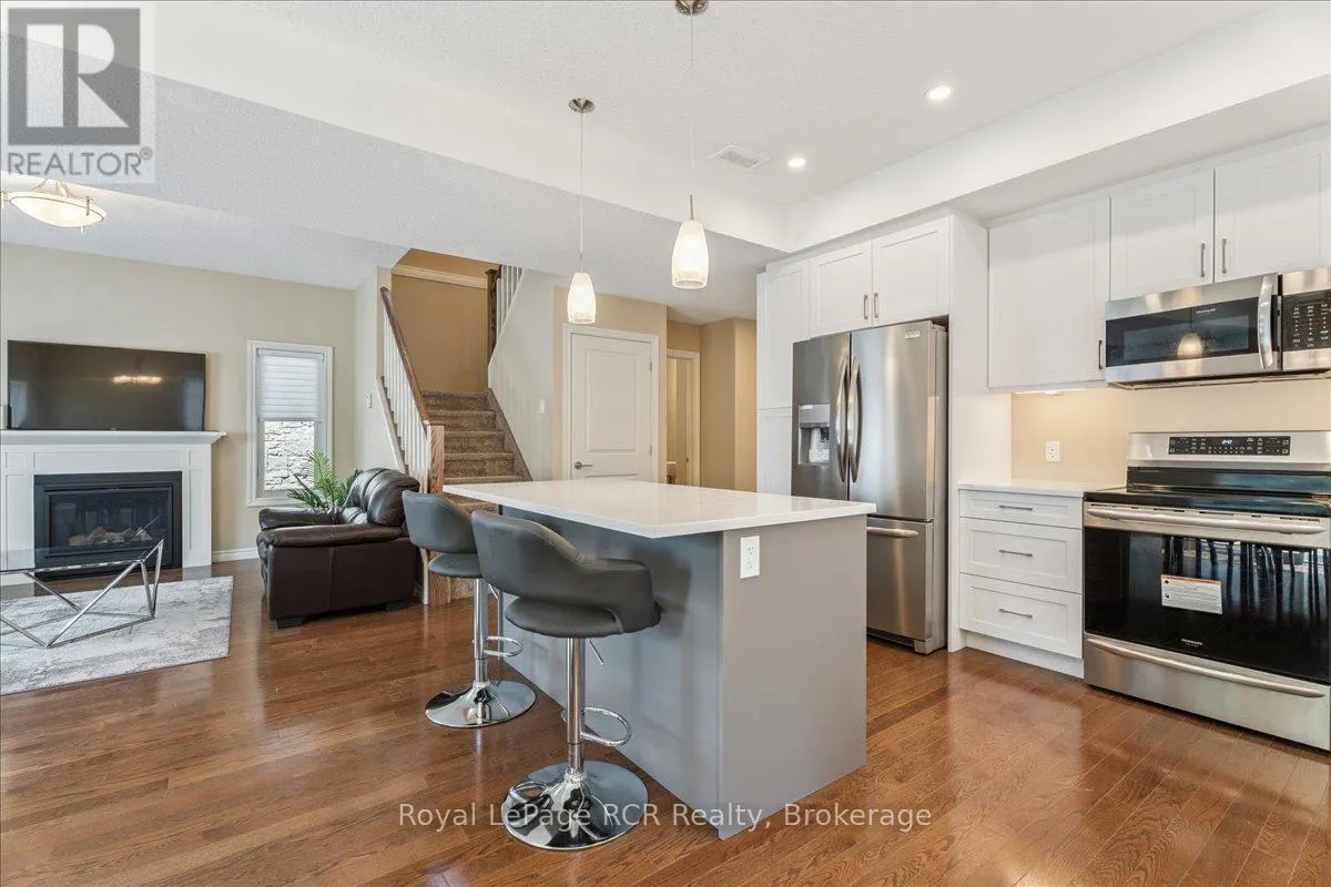 1302 14TH AVENUE E