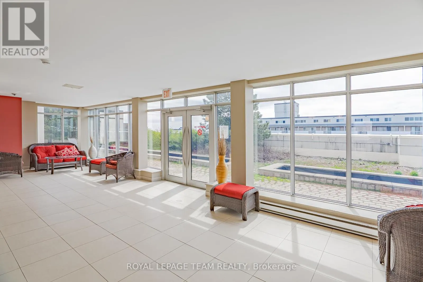 804 - 138 SOMERSET STREET W