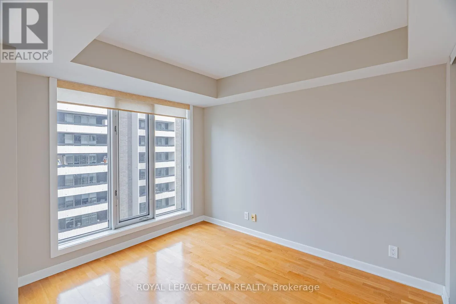 804 - 138 SOMERSET STREET W
