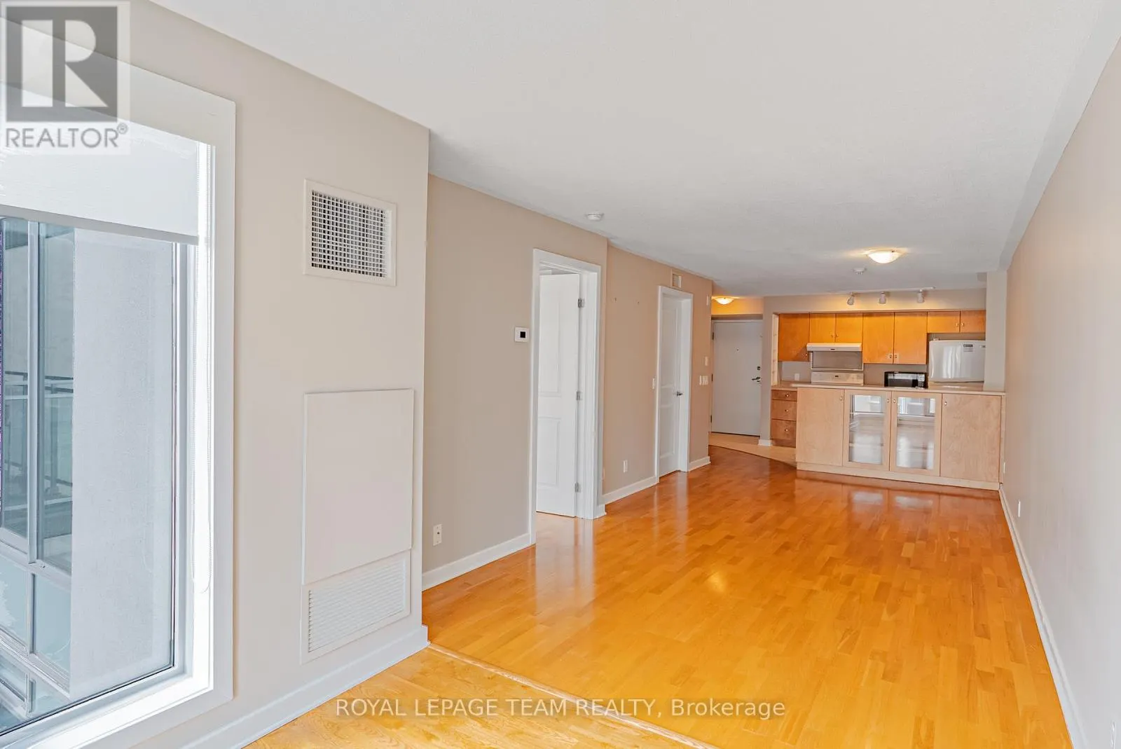804 - 138 SOMERSET STREET W