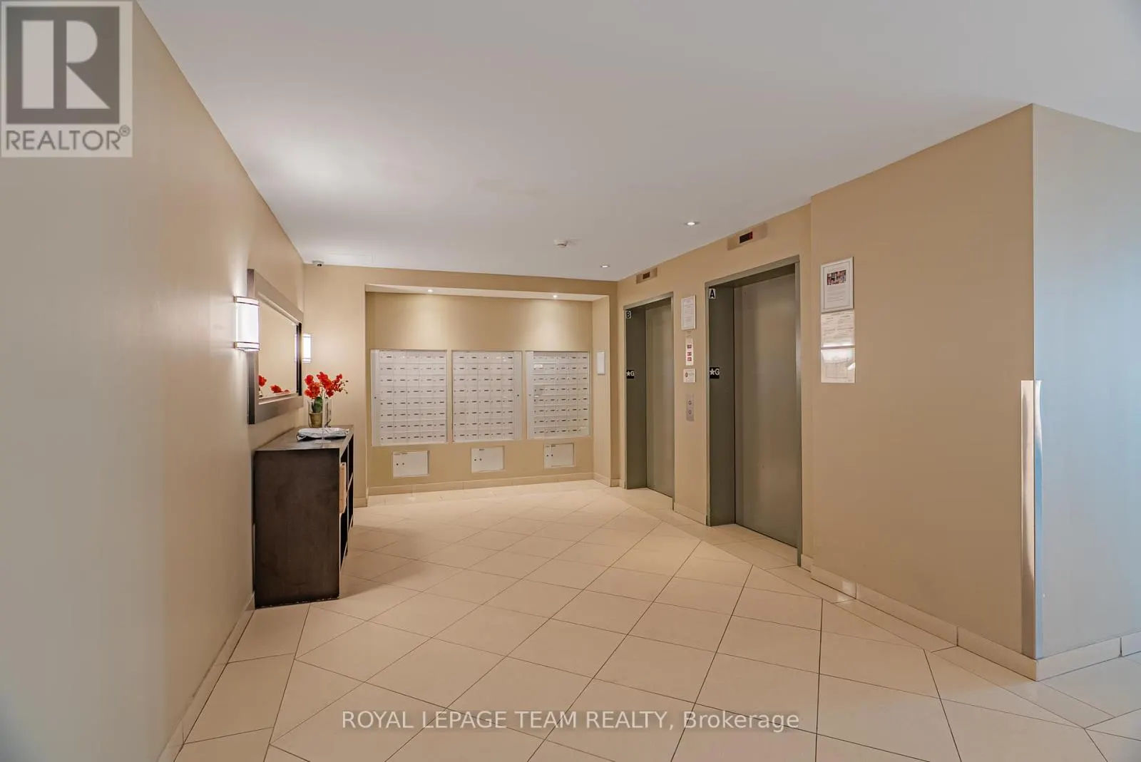 804 - 138 SOMERSET STREET W